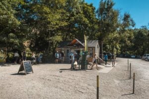 The food Kiosk and parking metre at Dovedale carpark