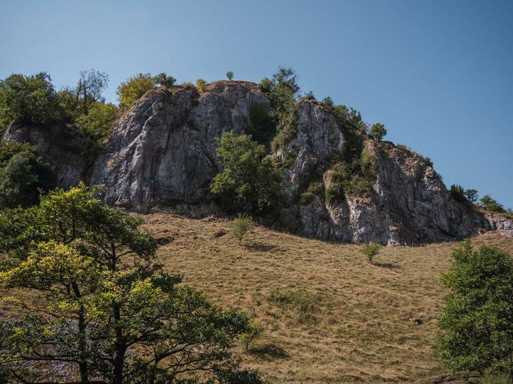 Raven&rsquo;s Tor in Dovedale Valley, Peak District