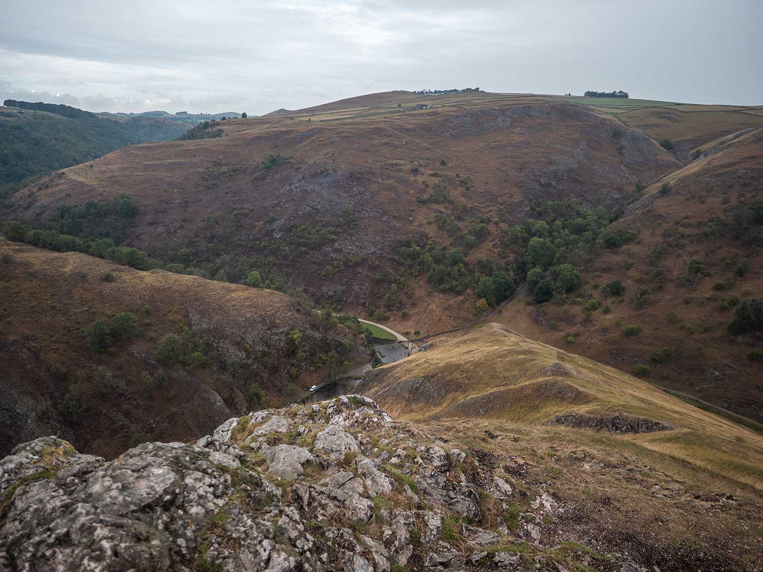 Dovedale Stepping Stones: A Complete Visitor’s Guide