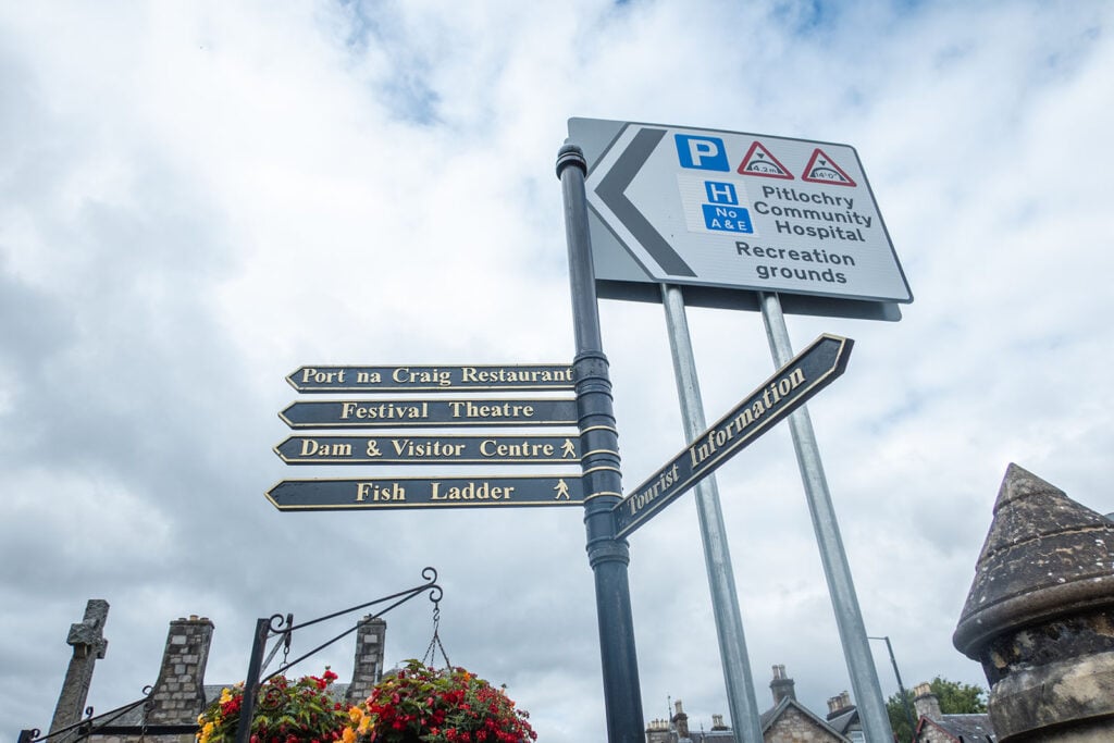 Signage in Pitlochry Town Centre to Pitlochry Dam, Perthshire, Scotland