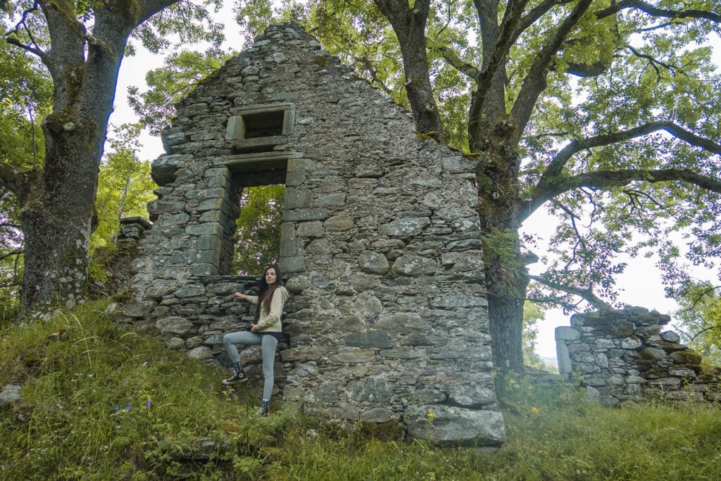 Old Lawers kirk (church)