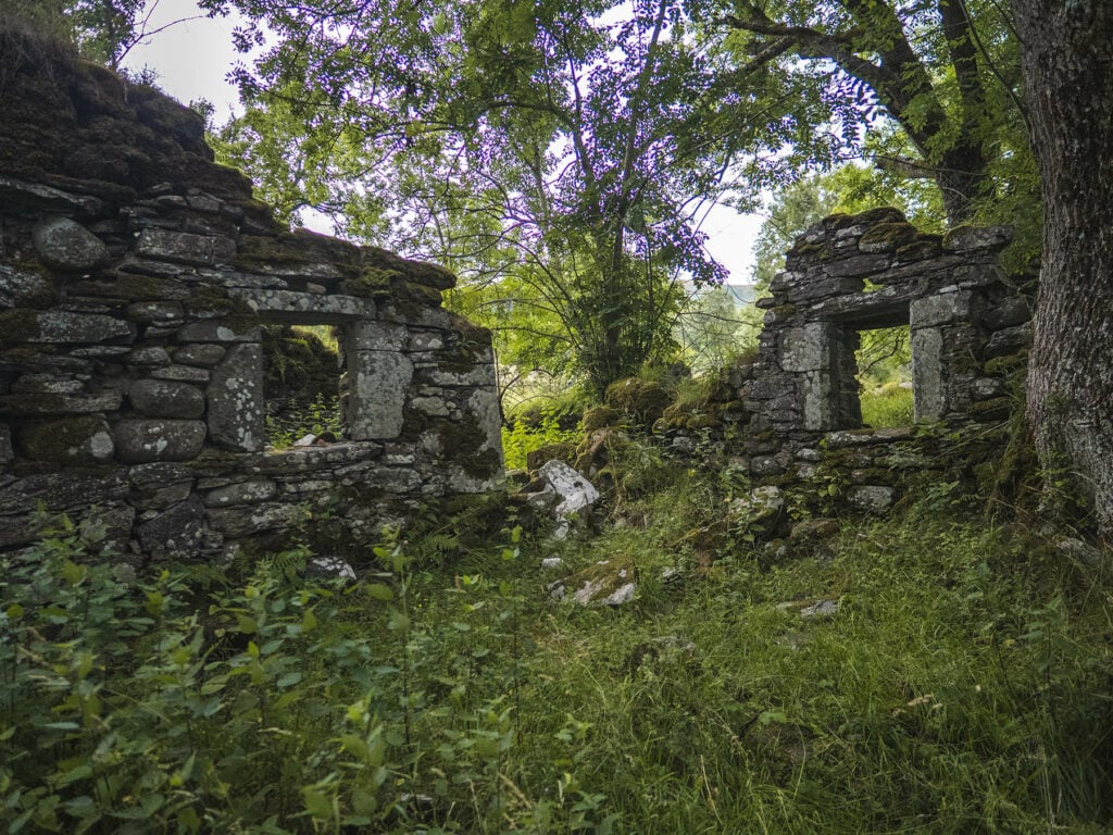 Old Lawers kirk (Church)