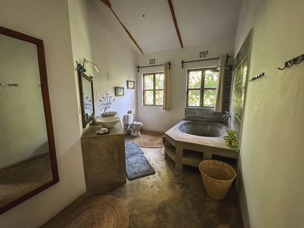 Mid-range accommodation bathroom