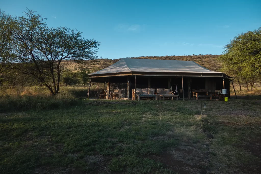 Safari camp, tanzania